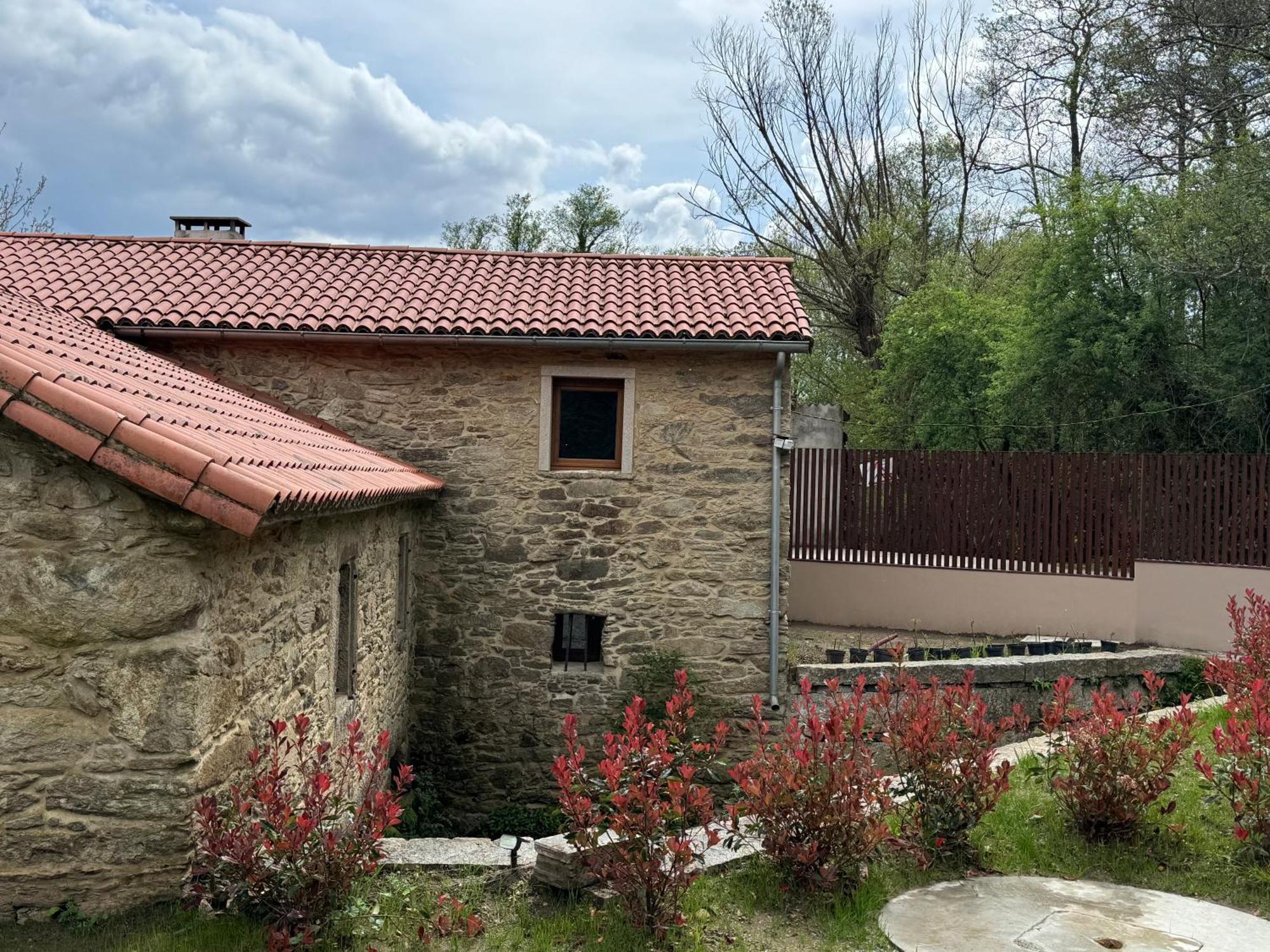 Luar Do Sarela & Suites Conjo 외부 사진
