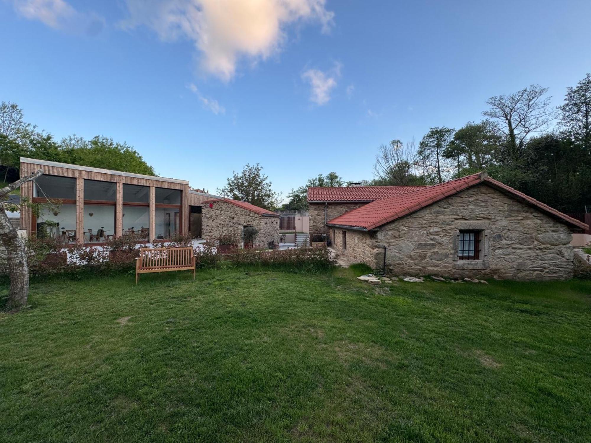 Luar Do Sarela & Suites Conjo 외부 사진